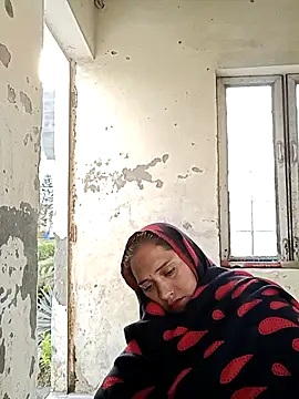 Cute-karisma1234 online show from 16, 3, 2026