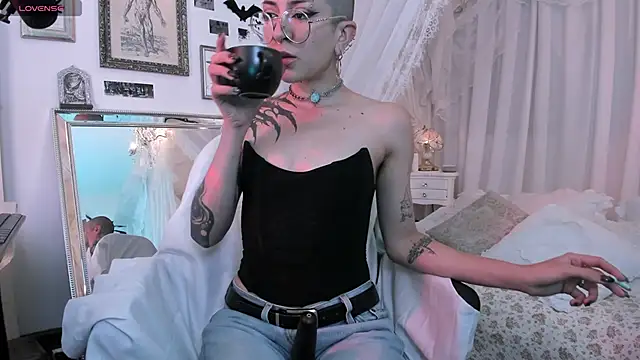 OhMyBush online show from 12, 4, 2026