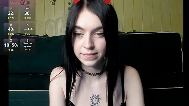 Snapshot of reze_daisies chatting on 25, 3, 2026 reze daisies online show from 25, 3, 2026