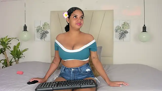 Ashley Ebony   online show from 12, 2, 2026