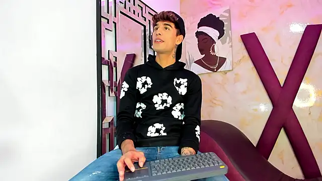 PRETTY COCK1 online show from 20, 2, 2026