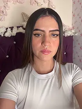 LunaaBlossom online show from 31, 1, 2026