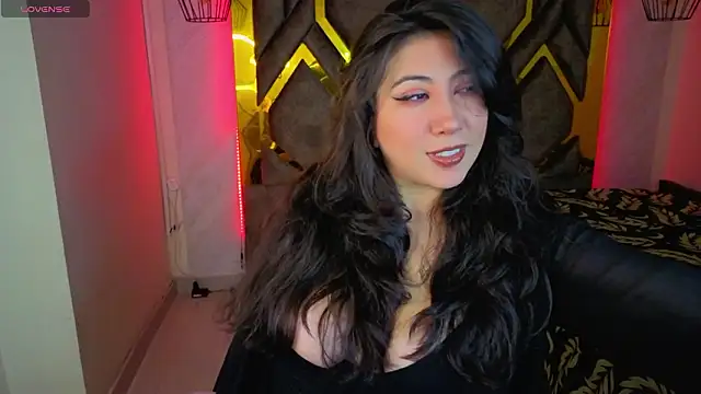 Luvienne online show from 12, 3, 2026