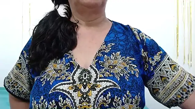 ElizabethMiler online show from 18, 2, 2026