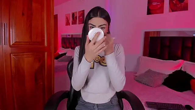 Isabella Moon9 online show from 13, 2, 2026