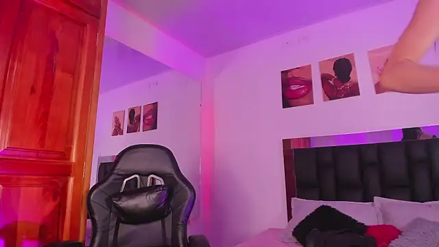 Isabella Moon9 online show from 28, 2, 2026