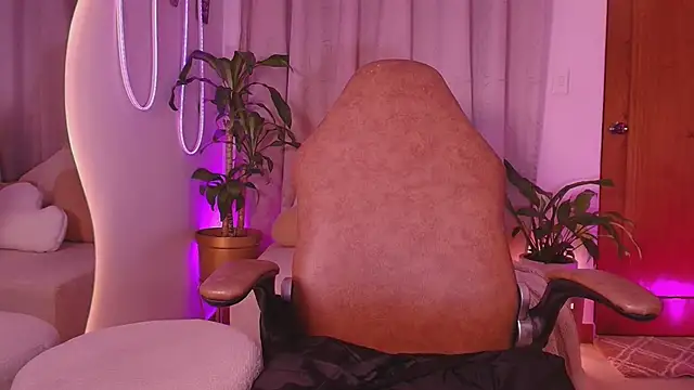  lindapynk  online show from 11, 2, 2026