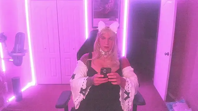 Sissydream124 online show from 9, 2, 2026