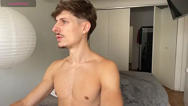 vitoraugustoxxx online show from 11, 2, 2026