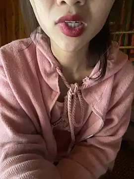 uyensexy online show from 23, 2, 2026