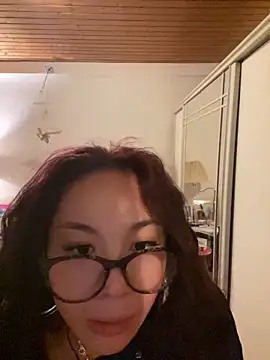 LunaMeei online show from 8, 2, 2026