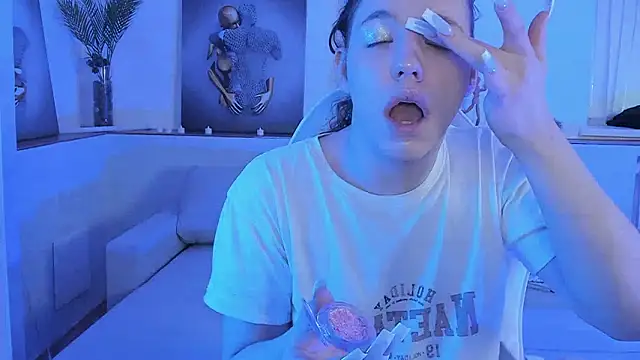 Snapshot of Madison_dolly chatting on 3, 3, 2026 Madison dolly online show from 3, 3, 2026