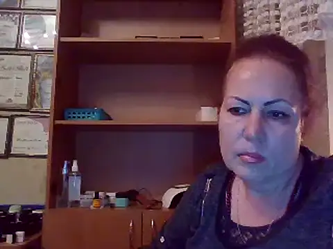 Snapshot of KrystalStyles chatting on 5, 4, 2026 KrystalStyles online show from 5, 4, 2026