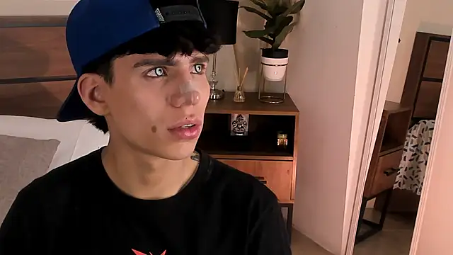 Angel eros  online show from 5, 3, 2026