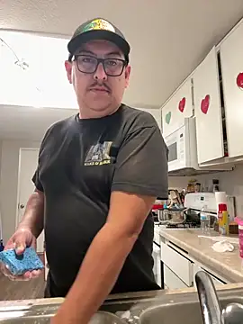 Skizm1986 online show from 10, 2, 2026