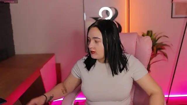 Snapshot of Sweat_Zlata chatting on 25, 2, 2026 Sweat Zlata online show from 25, 2, 2026