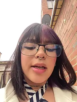 Violetx19 online show from 1, 2, 2026