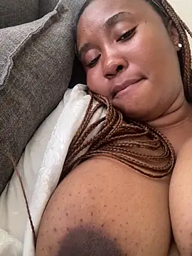 Snapshot of MeekyCurvyAss chatting on 4, 4, 2026 MeekyCurvyAss online show from 4, 4, 2026