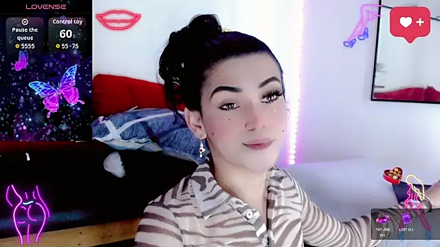 Snapshot of NathalialLooes chatting on 14, 2, 2026 NathalialLooes online show from 14, 2, 2026