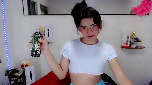 Snapshot of NathalialLooes chatting on 9, 3, 2026 NathalialLooes online show from 9, 3, 2026