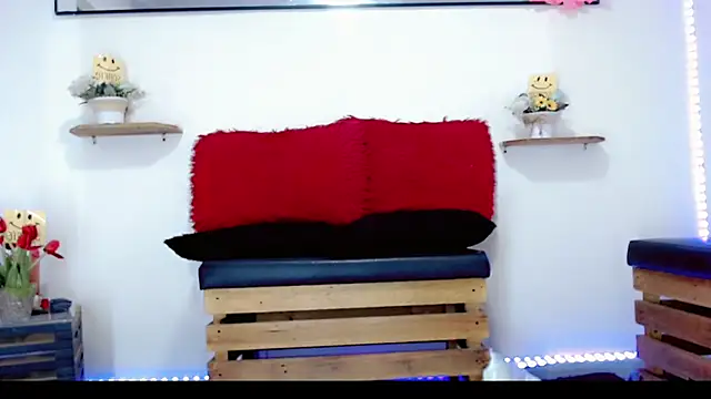 Snapshot of NathalialLooes chatting on 16, 3, 2026 NathalialLooes online show from 16, 3, 2026