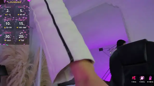 KarelyMitchel online show from 11, 3, 2026