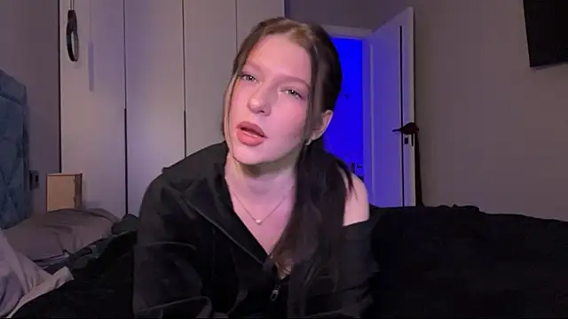 Snapshot of Sarahsolara chatting on 7, 3, 2026 Sarahsolara online show from 7, 3, 2026