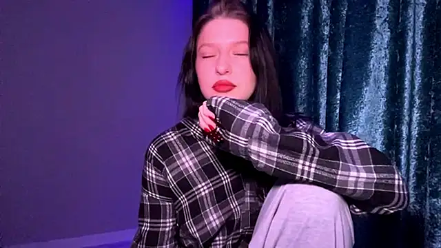 Snapshot of Sarahsolara chatting on 9, 3, 2026 Sarahsolara online show from 9, 3, 2026