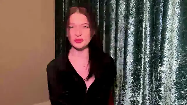 Snapshot of Sarahsolara chatting on 12, 3, 2026 Sarahsolara online show from 12, 3, 2026