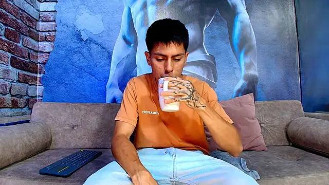 Snapshot of Aron_pulse chatting on 20, 3, 2026 Aron pulse online show from 20, 3, 2026