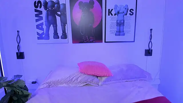 Maddie Rosee online show from 17, 3, 2026