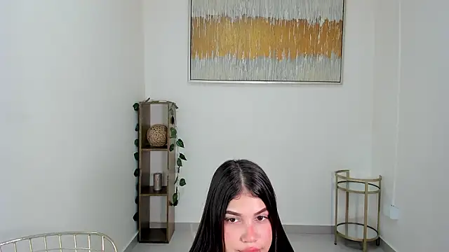 Emilia harpper online show from 4, 2, 2026