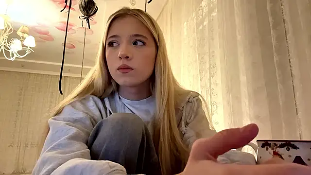 IvyArmbrister online show from 10, 3, 2026