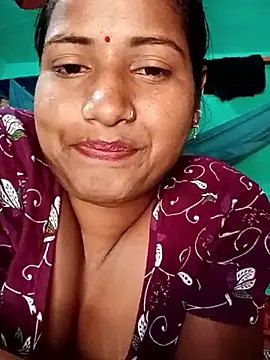 Snapshot of Your_deshibhabi25years chatting on 23, 3, 2026 Your deshibhabi25years online show from 23, 3, 2026