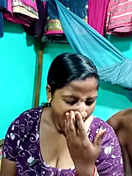 Snapshot of Your_deshibhabi25years chatting on 23, 3, 2026 Your deshibhabi25years online show from 23, 3, 2026