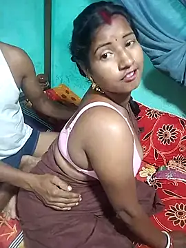 Snapshot of Your_deshibhabi25years chatting on 12, 4, 2026 Your deshibhabi25years online show from 12, 4, 2026