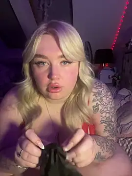 TwoWayT xx online show from 6, 3, 2026