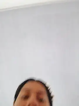 Cris18sexy online show from 8, 2, 2026