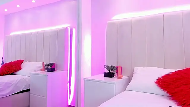 Cherry luxe online show from 17, 2, 2026