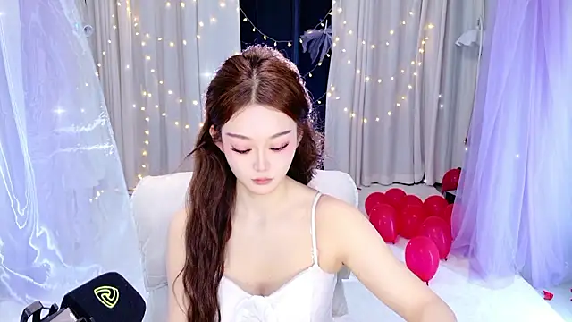 Dancer Lucky-Nini online show from 22, 2, 2026