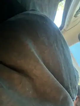 Snapshot of makemestayhard chatting on 27, 3, 2026 makemestayhard online show from 27, 3, 2026