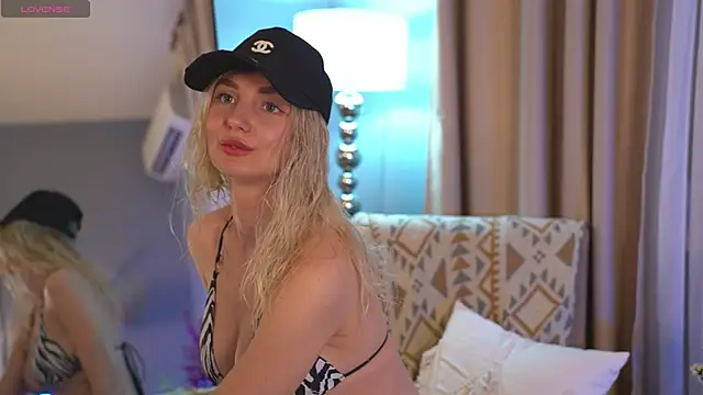 Carolllina  online show from 1, 2, 2026