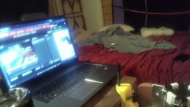 Snapshot of 2_4_YOU chatting on 22, 3, 2026 2 4 YOU online show from 22, 3, 2026