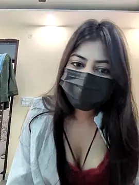 Confident chic online show from 14, 2, 2026