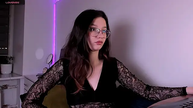 miabellee  online show from 4, 2, 2026