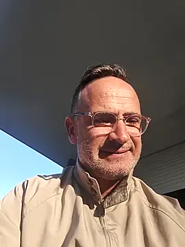 Snapshot of bobo672 chatting on 9, 4, 2026 bobo672 online show from 9, 4, 2026