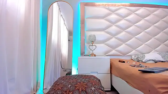 Snapshot of EvelynDivine chatting on 25, 2, 2026 EvelynDivine online show from 25, 2, 2026