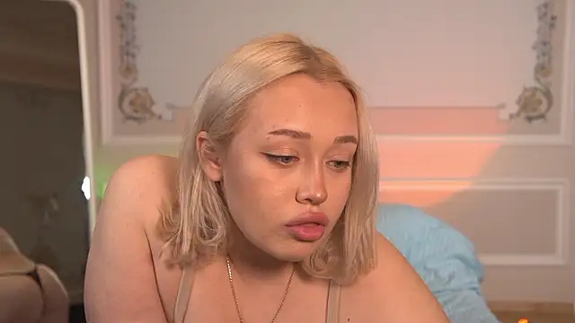 Blondessa XOXO online show from 1, 2, 2026