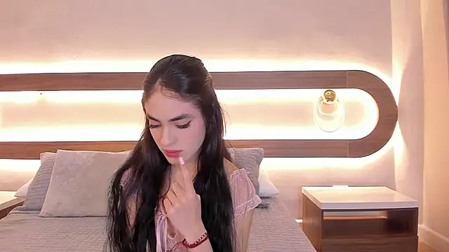 Snapshot of Violeta_sum chatting on 3, 3, 2026 Violeta sum online show from 3, 3, 2026