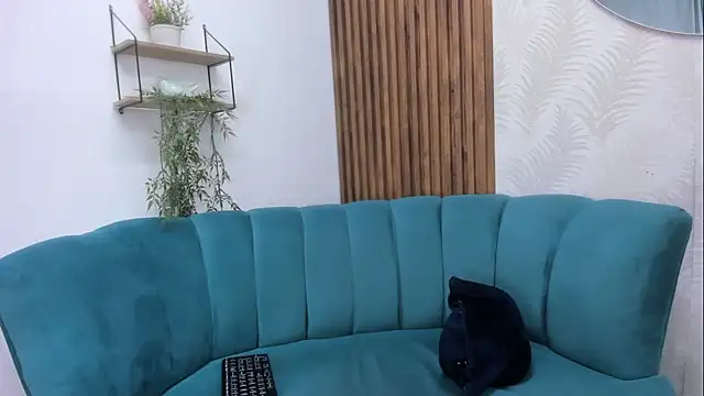 Angel Leewii online show from 7, 2, 2026